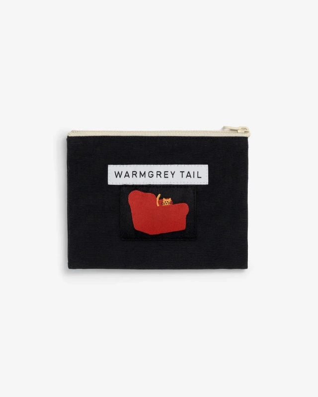 WARMGREY TAIL(ウォームグレーテール）/ ARMCHAIR LABEL FLAT POUCH - BLACK [S]バーンストア】