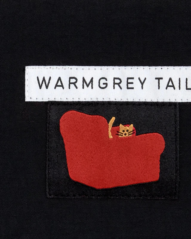 WARMGREY TAIL(ウォームグレーテール）/ ARMCHAIR LABEL FLAT POUCH - BLACK [S]バーンストア】