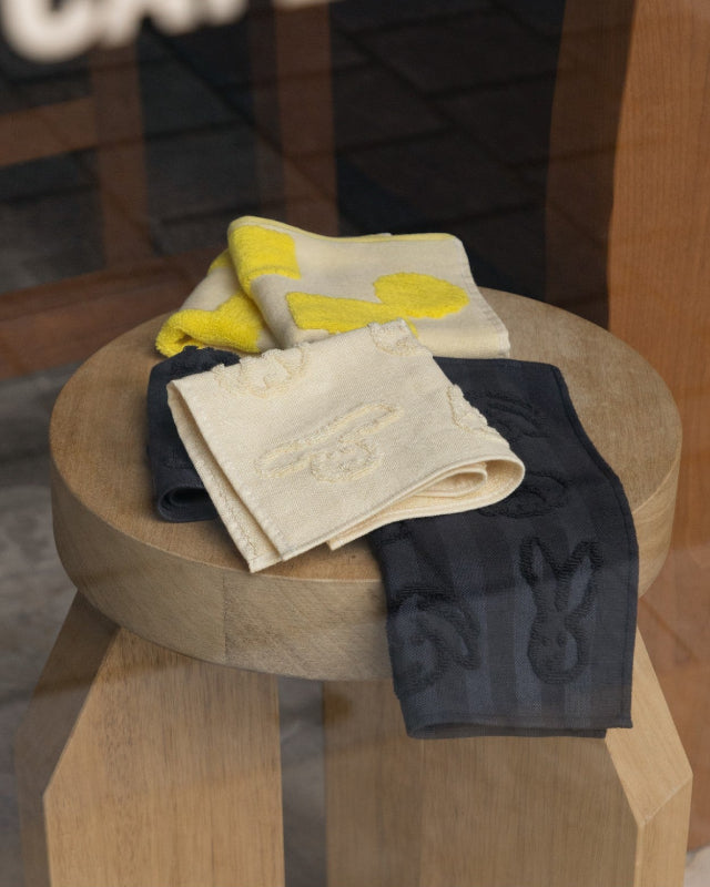 WARMGREY TAIL(ウォームグレーテール）/ BUNNY BUNNY HAND CLOTH - BLACK【バーンストア】